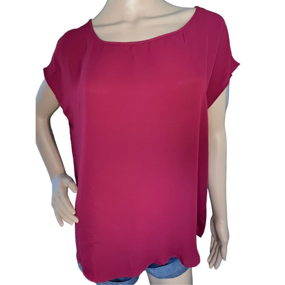 Torrid Loose Fit Magenta Professional Short Sleeve Blouse